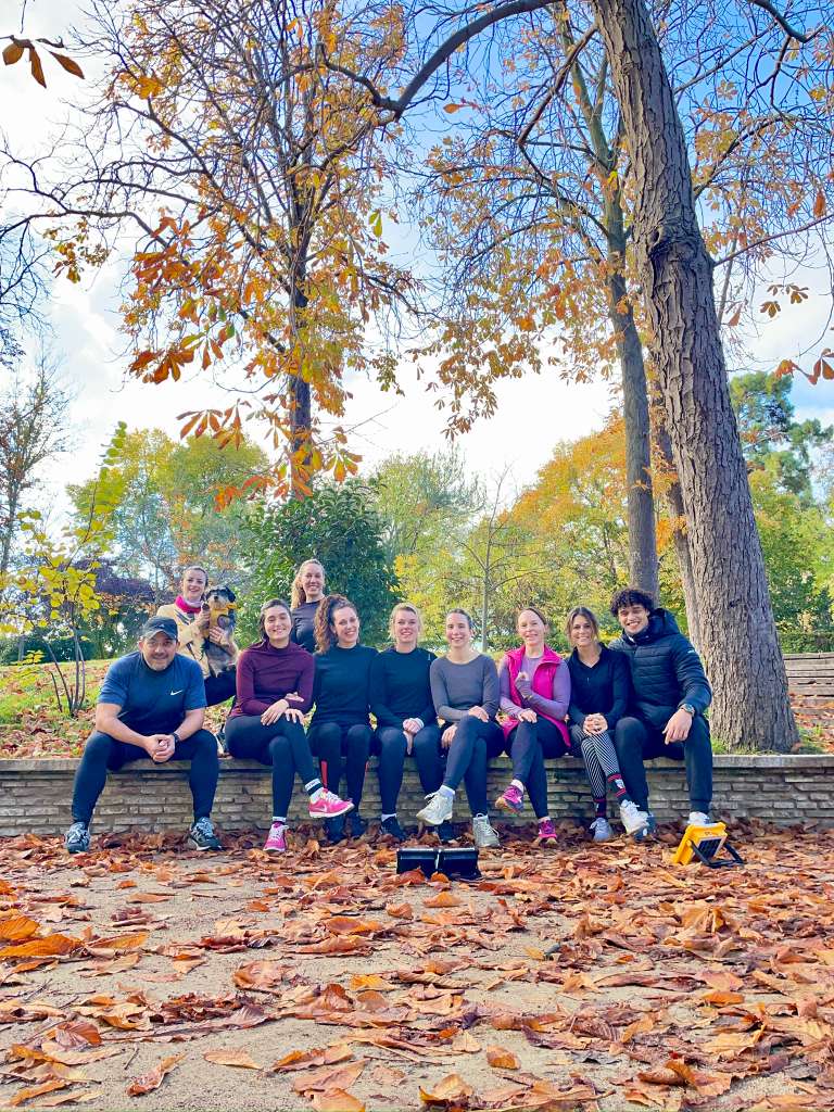 Entrenamiento de fuerza al aire libre en Madrid Río